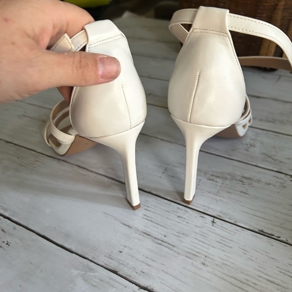 NEW  Mix No. 6 White Zaydia
Heels size 9.5 - Picture 7 of 10